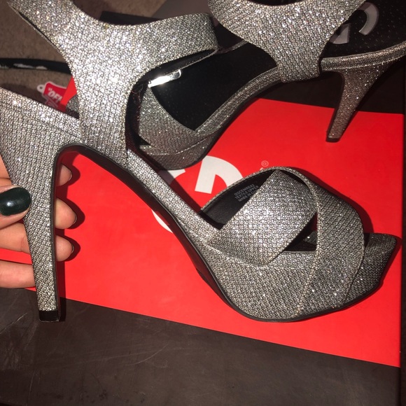 Guess Glitter Heels - Picture 2 of 6